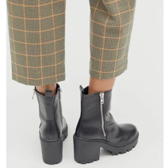 URBAN OUTFITTERS UO Zip Up Boot In Black, 9, NIB! - Picture 6 of 9